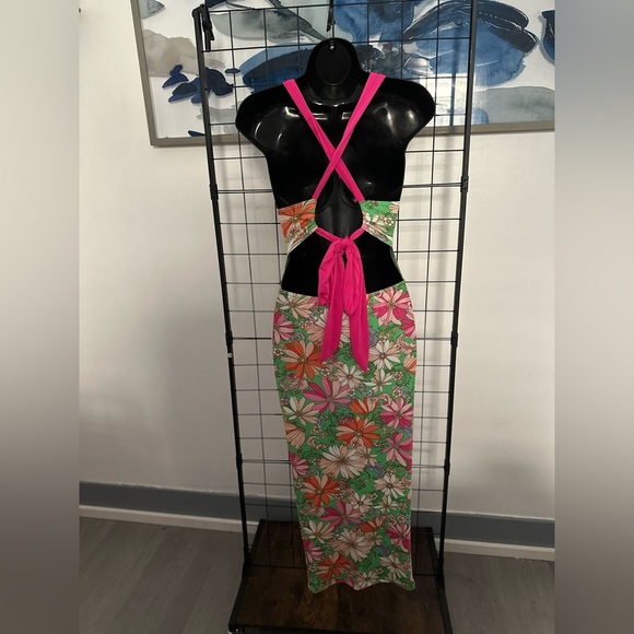 Green Floral Cut Out Pink Self Tie Back Closure Midi Dress - Picture 16 of 17